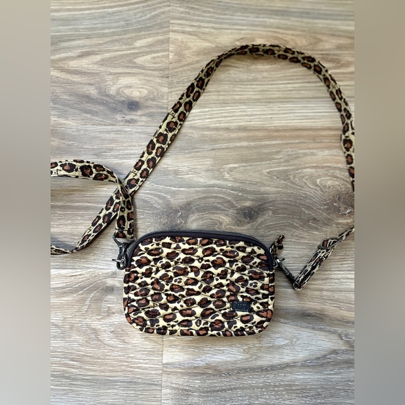 Lug Women's Coupe Convertible Crossbody Wallet LEOPARD BROWN - Picture 1 of 5